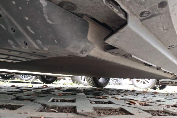 Used XPeng G3 2021 G3i 460N Chassis Front Left
