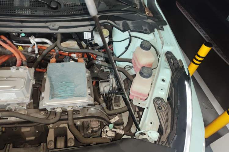 Used XPeng G3 2021 G3i 460N Engine Bay Left