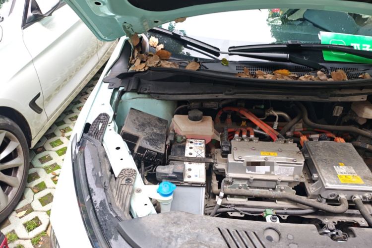 Used XPeng G3 2021 G3i 460N Engine Bay Right