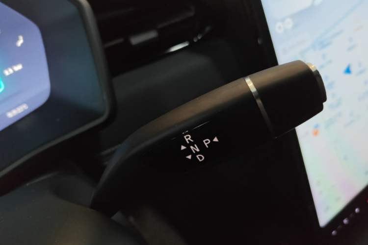 Used XPeng G3 2021 G3i 460N Gear Lever