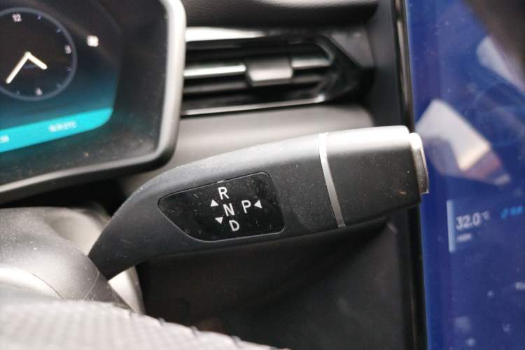 Used XPeng G3 2021 G3i 460N Gear Lever
