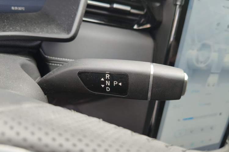 Used XPeng G3 2021 G3i 460N Gear Lever