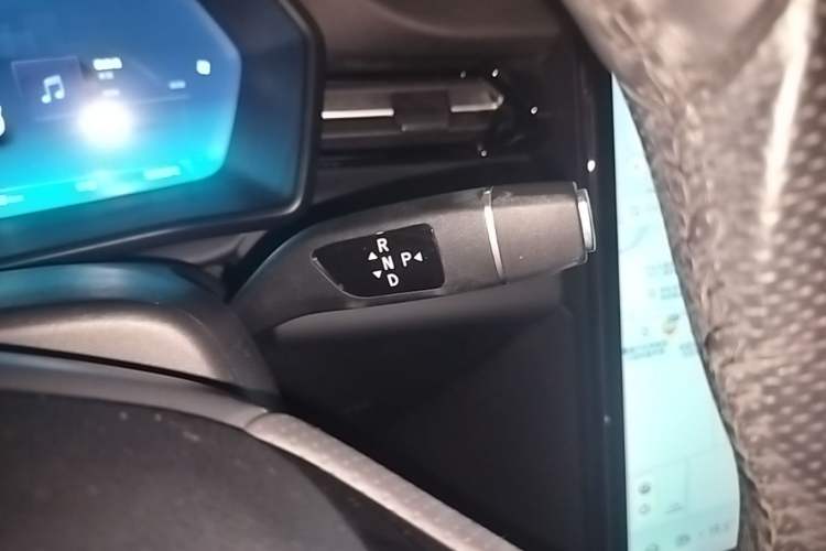 Used XPeng G3 2021 G3i 520G+ Gear Lever