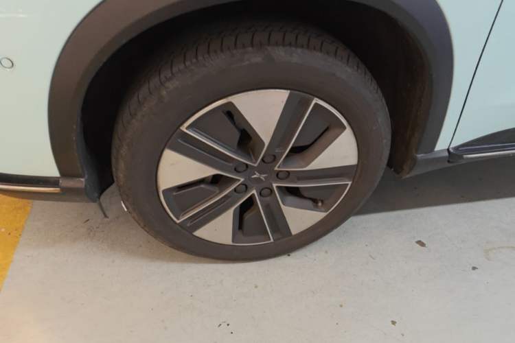 Used XPeng G3 2021 G3i 460N Left Front Wheel Hub