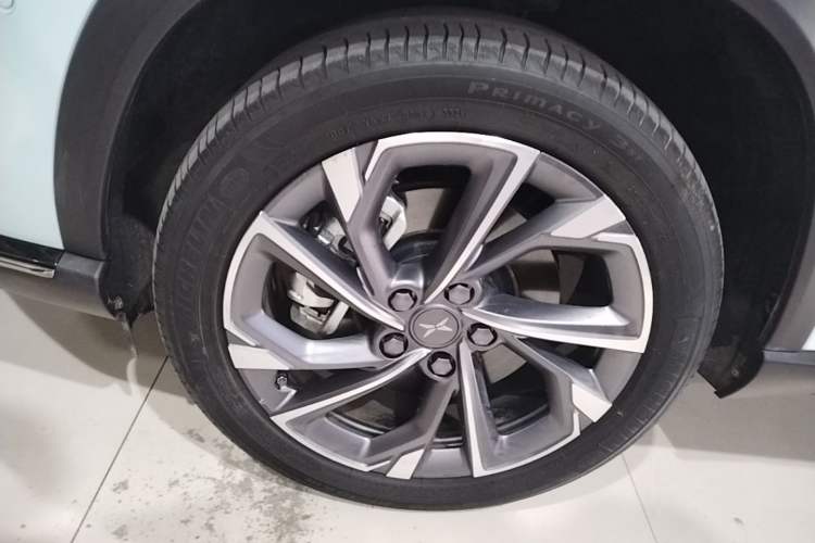 Used XPeng G3 2021 G3i 520N Left Front Wheel Hub