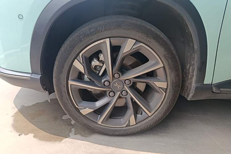 Used XPeng G3 2021 G3i 460N Left Front Wheel Hub