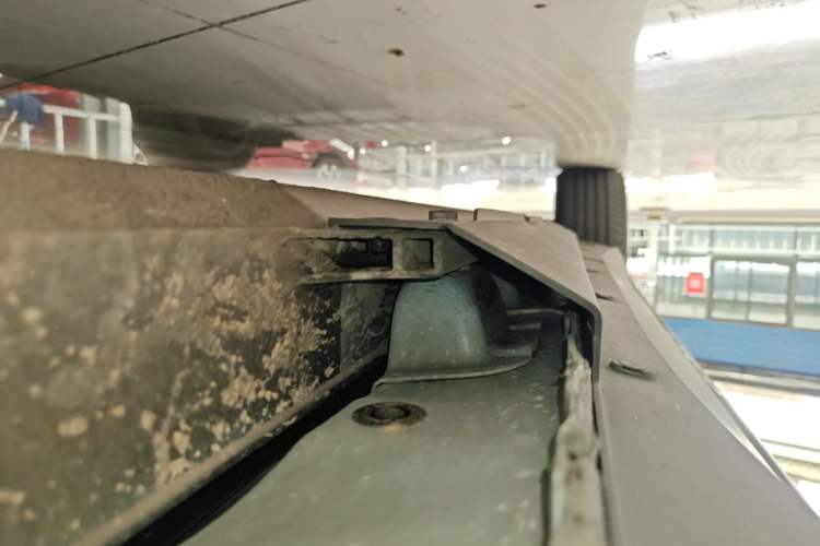 Used XPeng G3 2021 G3i 460N Left Side Sill