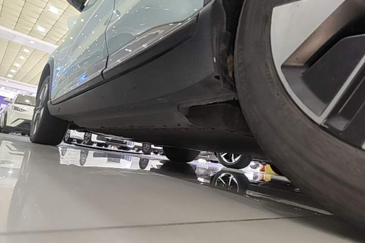 Used XPeng G3 2021 G3i 460G Left Side Sill