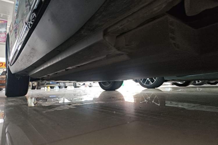 Used XPeng G3 2021 G3i 460N Left Side Sill
