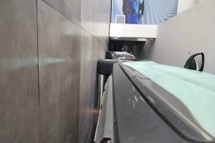 Used XPeng G3 2021 G3i 460G Left Side Sill