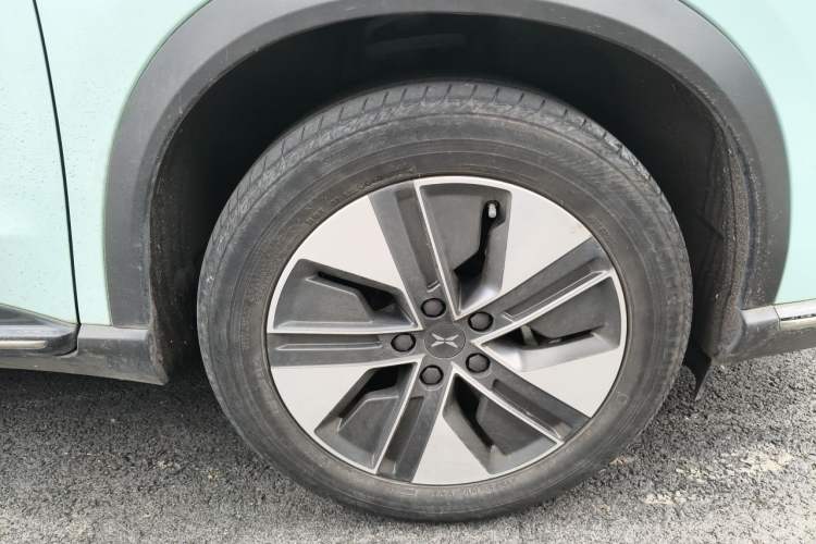 Used XPeng G3 2021 G3i 460G Right Front Wheel Hub