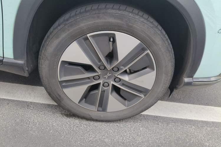 Used XPeng G3 2021 G3i 460N Right Front Wheel Hub