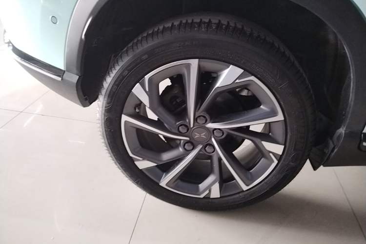 Used XPeng G3 2021 G3i 520N Right Rear Wheel Hub
