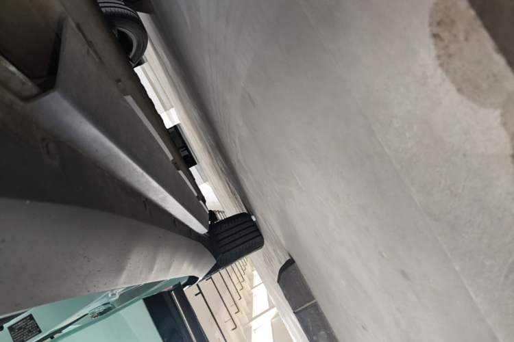 Used XPeng G3 2021 G3i 460N Right Side Sill