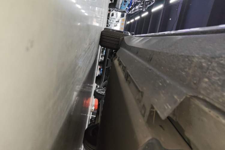 Used XPeng G3 2021 G3i 460N Right Side Sill