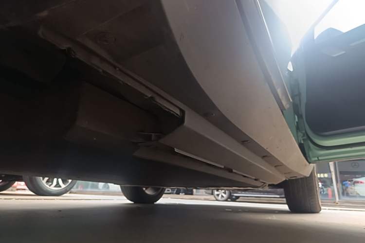 Used XPeng G3 2021 G3i 460N Right Side Sill