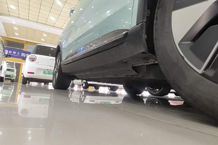 Used XPeng G3 2021 G3i 460G Right Side Sill