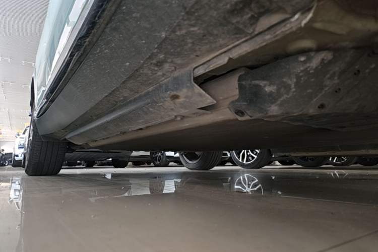 Used XPeng G3 2021 G3i 460N Right Side Sill