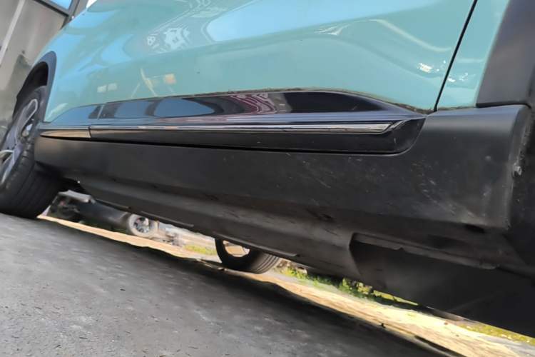 Used XPeng G3 2021 G3i 460N Right Side Sill