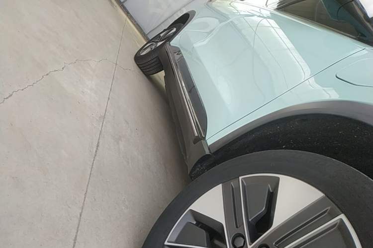 Used XPeng G3 2021 G3i 460G Right Side Sill