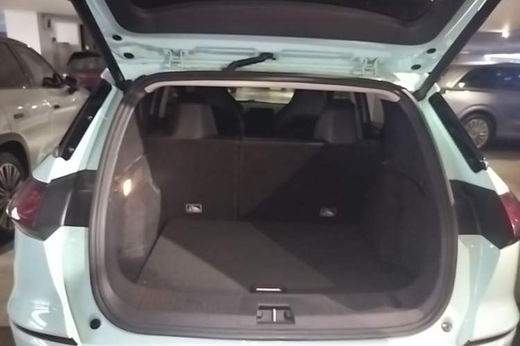 Used XPeng G3 2021 G3i 520G+ Trunk