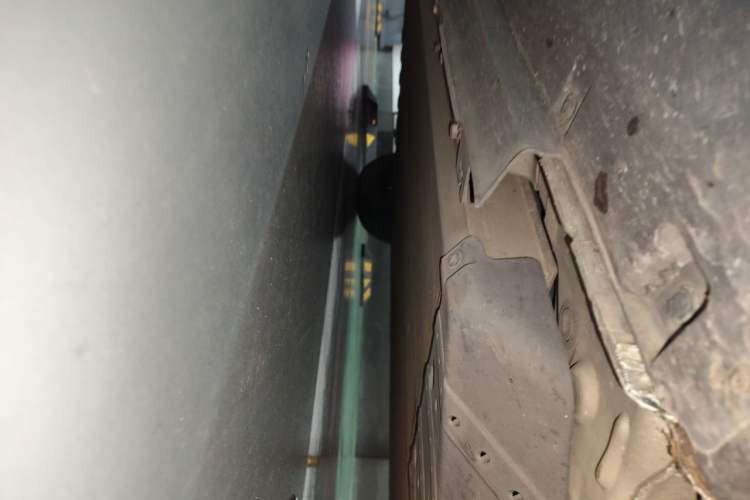Used XPeng G3 2021 G3i 460N Chassis Front Right