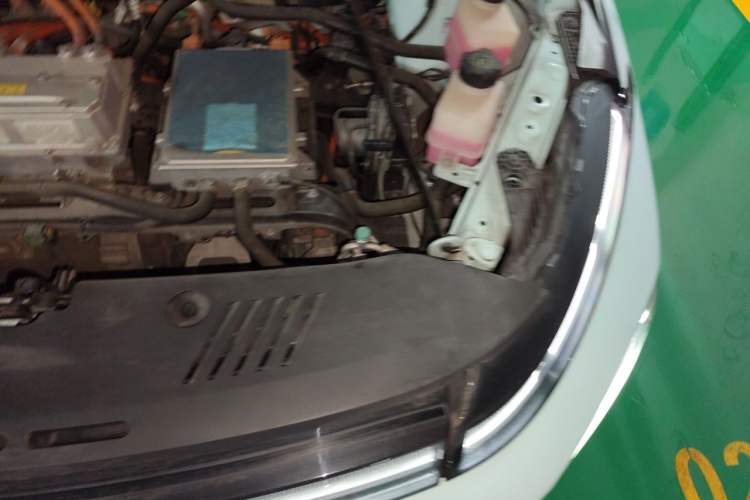 Used XPeng G3 2021 G3i 460N Engine Bay Left