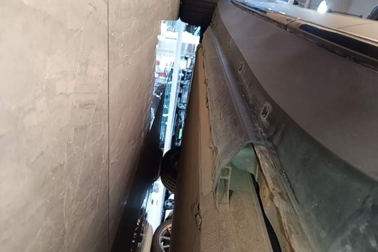 Used XPeng G3 2021 G3i 460N Left Side Sill