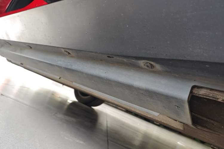Used XPeng G3 2021 G3i 520N Left Side Sill