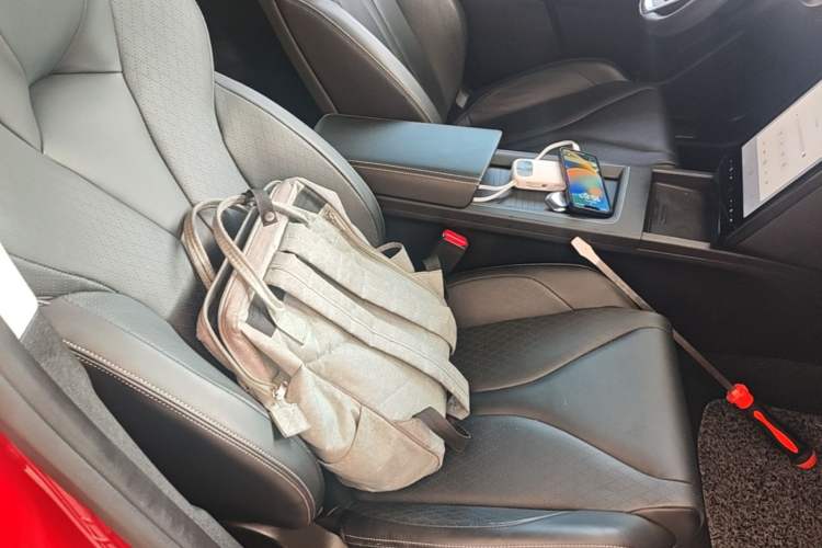 Used XPeng G3 2021 G3i 520N Right Front Seat