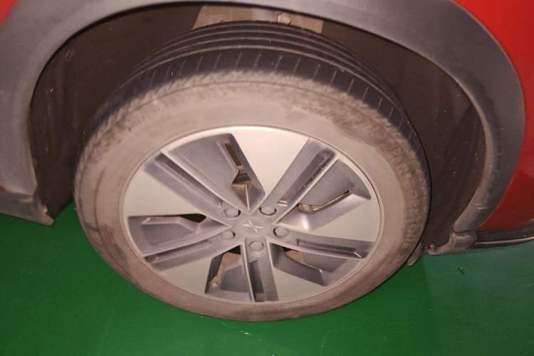 Used XPeng G3 2021 G3i 460G Right Front Wheel Hub