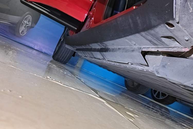 Used XPeng G3 2021 G3i 520N Right Side Sill