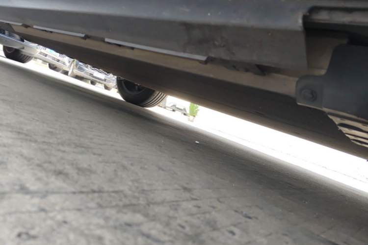 Used XPeng G3 2021 G3i 520N Chassis Front Right