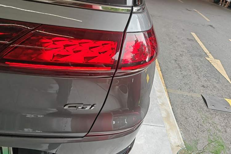 Used XPeng G3 2021 G3i 460G Exterior 3