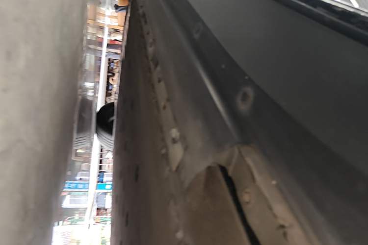 Used XPeng G3 2021 G3i 460G Left Side Sill