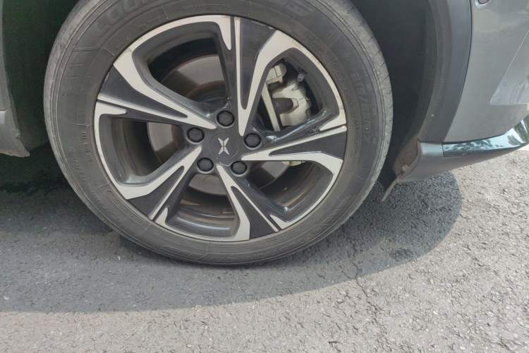 Used XPeng G3 2021 G3i 460N Right Front Wheel Hub