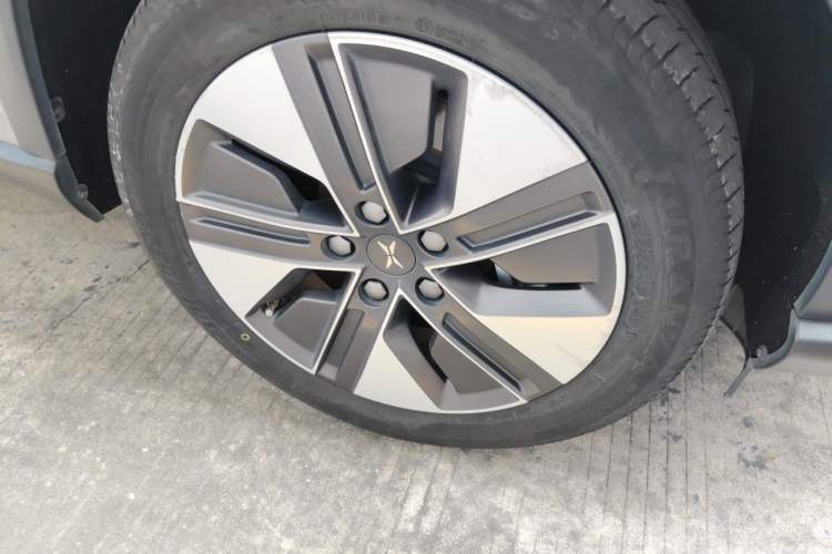 Used XPeng G3 2021 G3i 520N Right Front Wheel Hub