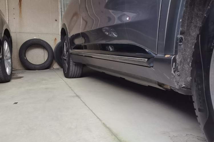 Used XPeng G3 2021 G3i 460G Right Side Sill