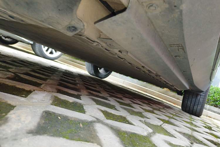Used XPeng G3 2021 G3i 460G Chassis Front Left