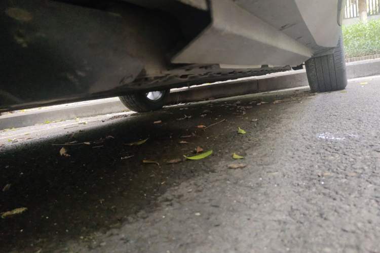 Used XPeng G3 2021 G3i 520N Chassis Front Left