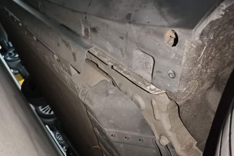 Used XPeng G3 2021 G3i 460G Chassis Front Right