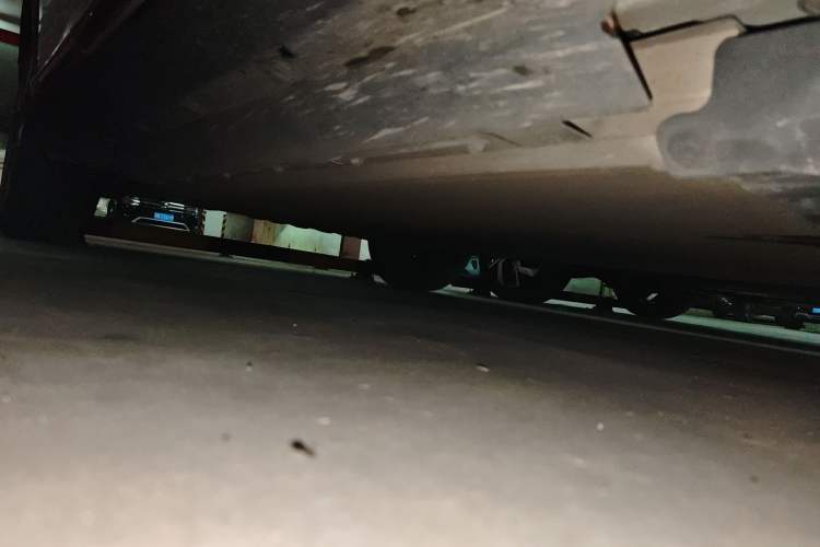 Used XPeng G3 2021 G3i 460N Chassis Front Right