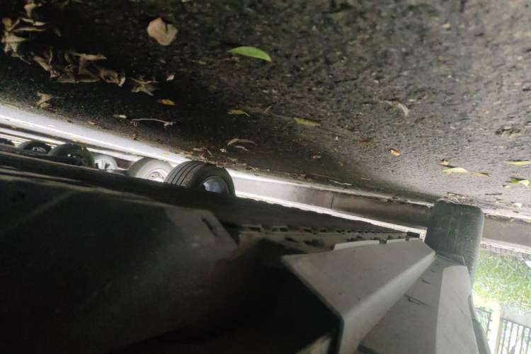 Used XPeng G3 2021 G3i 520N Chassis Front Right