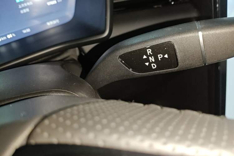 Used XPeng G3 2021 G3i 460G Gear Lever