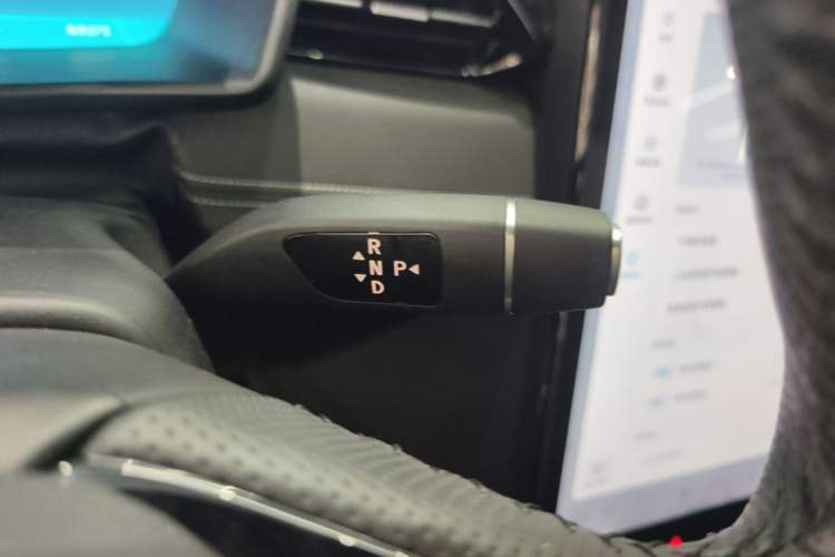 Used XPeng G3 2021 G3i 520G Gear Lever