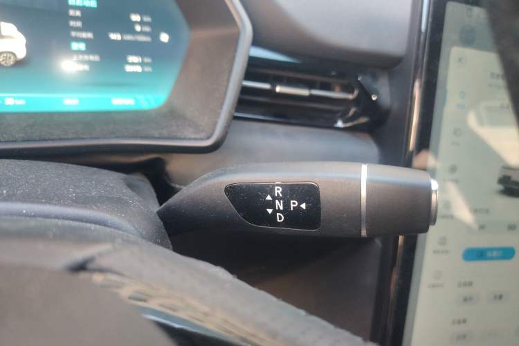 Used XPeng G3 2021 G3i 520N+ Gear Lever