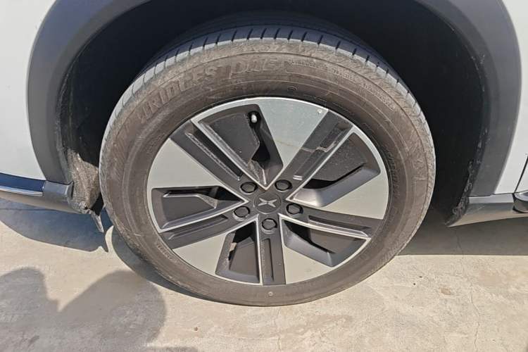 Used XPeng G3 2021 G3i 520N Left Front Wheel Hub