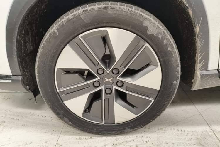 Used XPeng G3 2021 G3i 460G Left Front Wheel Hub
