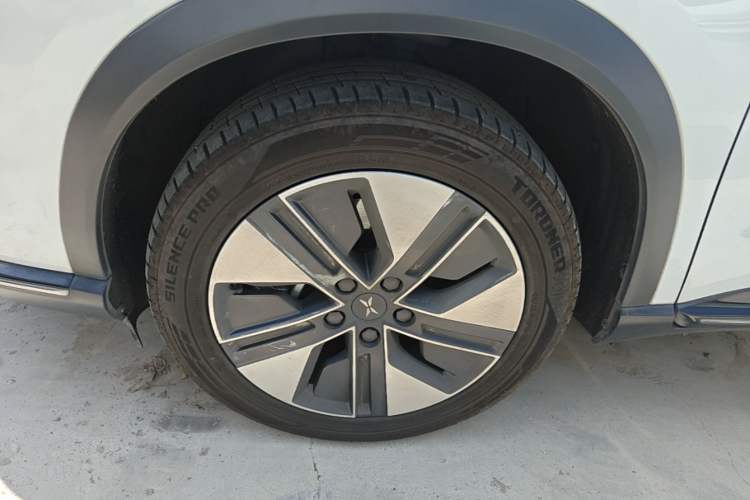 Used XPeng G3 2021 G3i 460G Left Front Wheel Hub