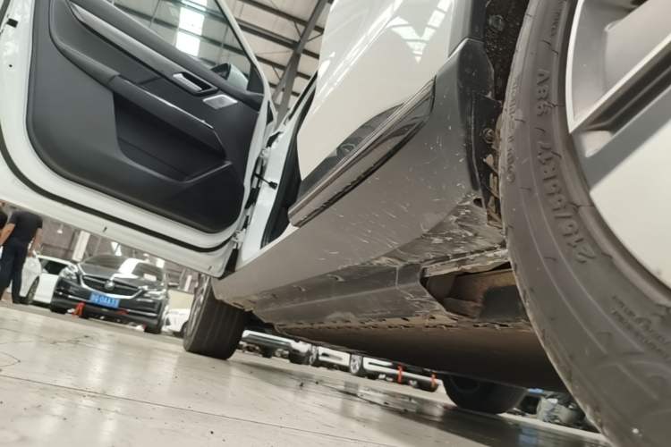 Used XPeng G3 2021 G3i 460G Left Side Sill